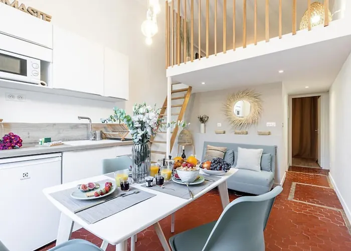 Prefecture 15 - Old Town Duplex 2 Doubles Beds