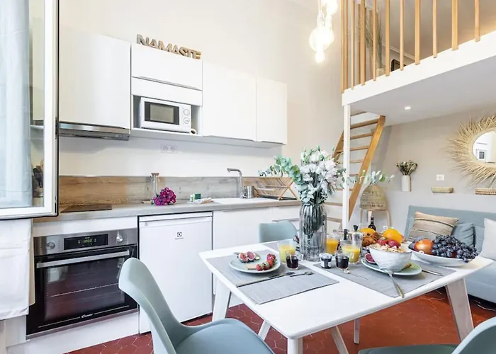 Prefecture 15 - Old Town Duplex 2 Doubles Beds