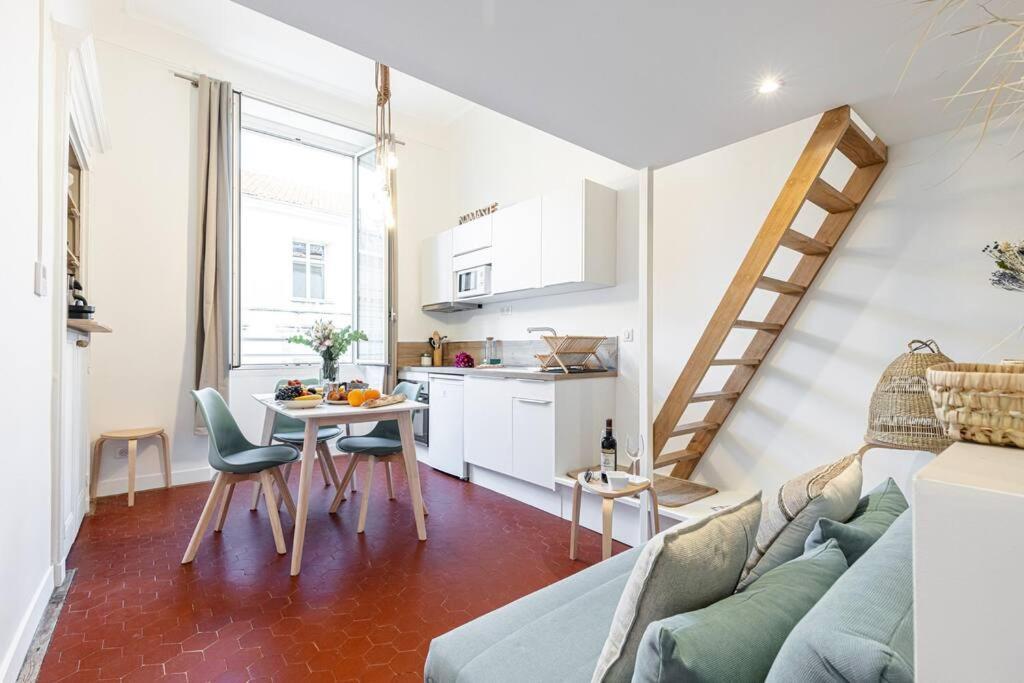 Prefecture 15 - Old Town Duplex 2 Doubles Beds * Nice